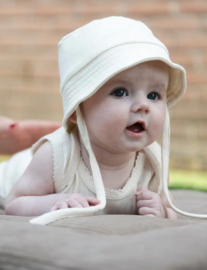 Baby zonnehoedje truitje Dream roomwit