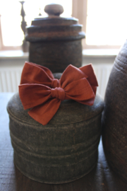 Haarstrik Loesje, oranje linnen