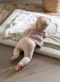 Baby broekje oud roze met roomwit gestreept