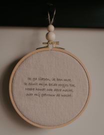 Zwarte houten wandplank / kapstokje