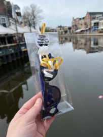 Zonnebril "Dankzij u zagen we dit schooljaar alles door een zonnige bril”