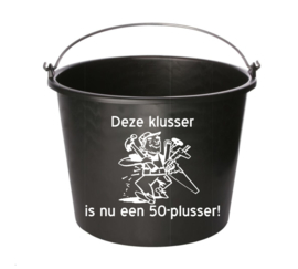 Deze klusser is nu een 50-plusser - cadeau emmer