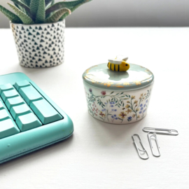 House of disaster - Secret Garden - Sieradenpotje met een bijtje