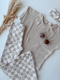 Flared checkers