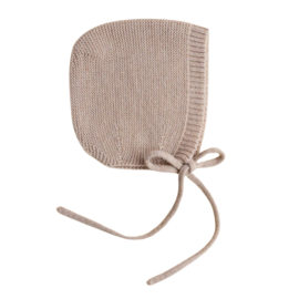 Hvid bonnet Dolly sand | diverse maten
