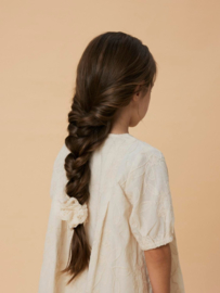Lil' Atelier scrunchie kant turtledove