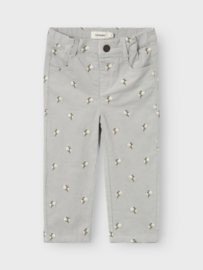 Lil' Atelier lichtblauw ribbroek met geborduurde bloemetjes | maat 92 - 128