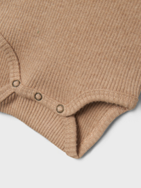 Lil' Atelier romper rugby tan | maat 56 - 86