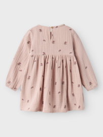 Lil' Atelier mousseline jurk met geborduurde bloemetjes  | maat 92 - 122