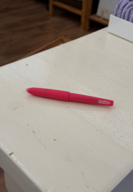 Uitwisbare pen met dop | Roze