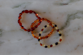 Armbandje barnsteen voor baby en kind