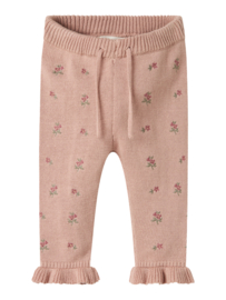 Lil' Atelier gebreide broek met bloemetjes  | maat 92 - 122
