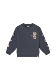 Daily Seven | Sweater Oversized Badges | Donker Blauw