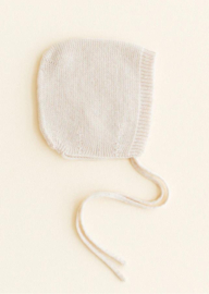 Hvid bonnet newborn cream