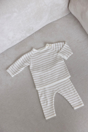 Feetje broekje gebreid streep taupe | maat 50 - 62