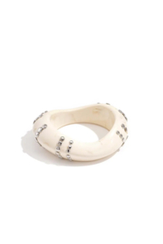 Resin Bangle met studs