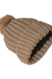 Gebreide muts met Pompon