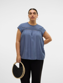 Top met kanten details Debbie in blauw