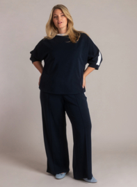 Truitje Joana in donkerblauw