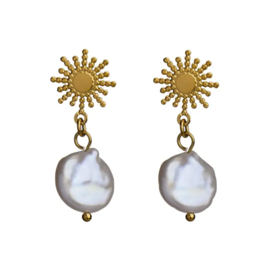 Sunny Pearl Studs