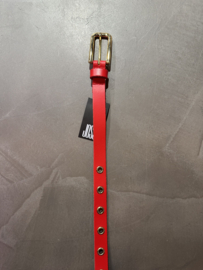 Rode riem met nestelgaten