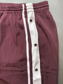 Pantalon Everlyn met pinstripe in bordeaux