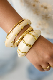 Resin Bangle met studs