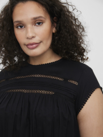 Top met kanten details Debbie in zwart