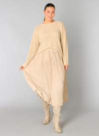 Rok Yanne in beige