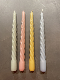 Candles Twist