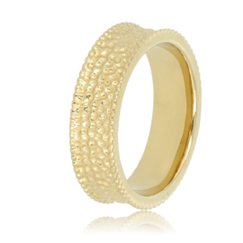 Brede gouden ring met structuur