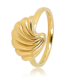 Gouden ring met een schelpje