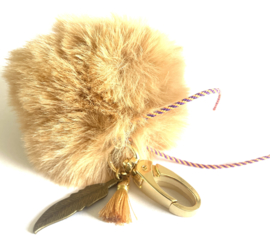 Sleutelhanger pompom beige
