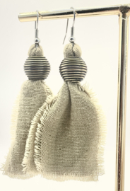 Oorbellen linnen beige