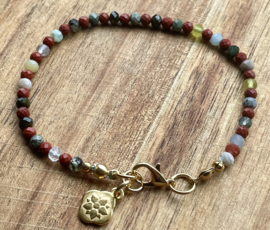 Armband red facet