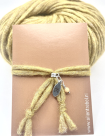 Armband alpaca zilver oker