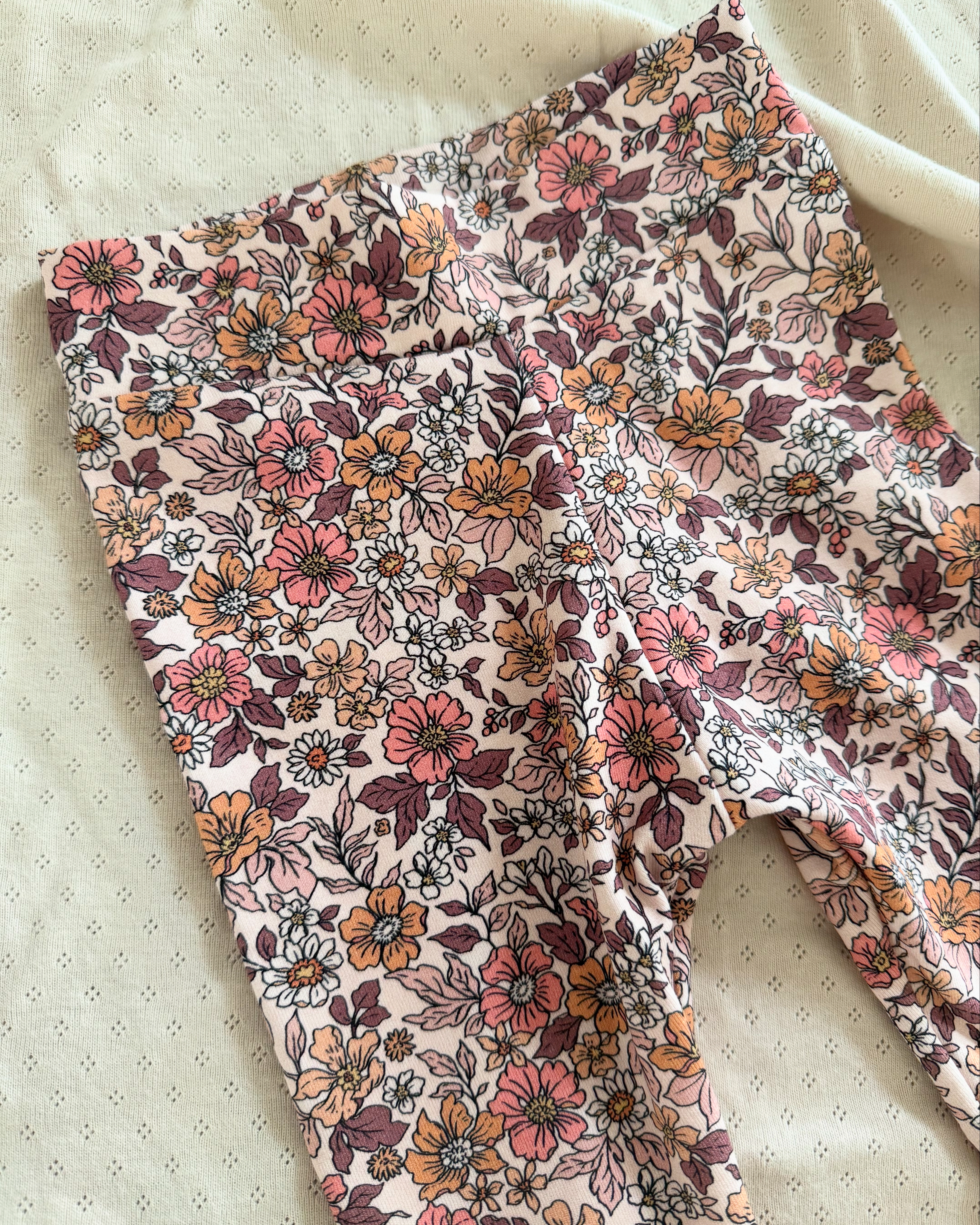 Broekje vintage bloemen mauve
