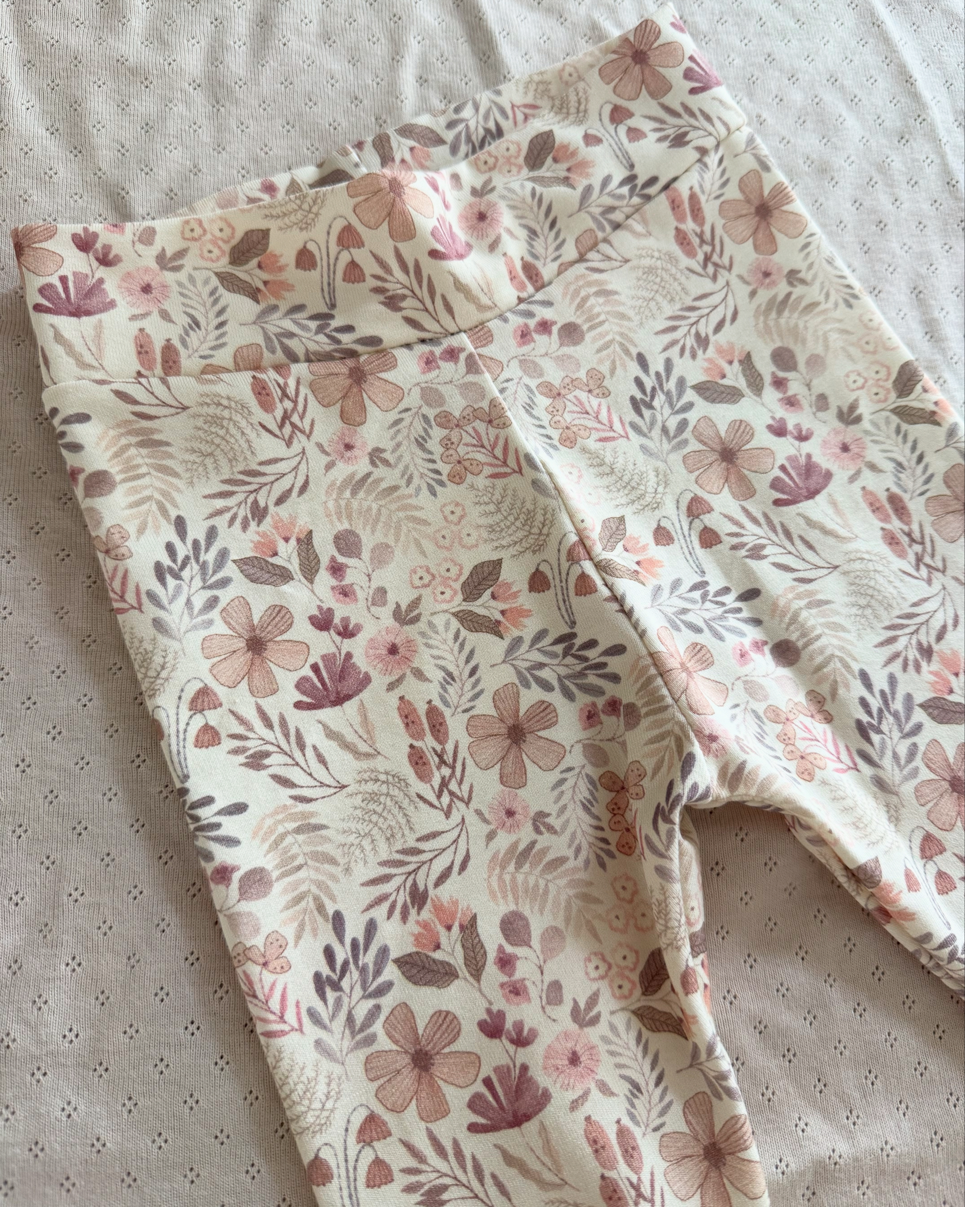 Broekje Beige Flowers