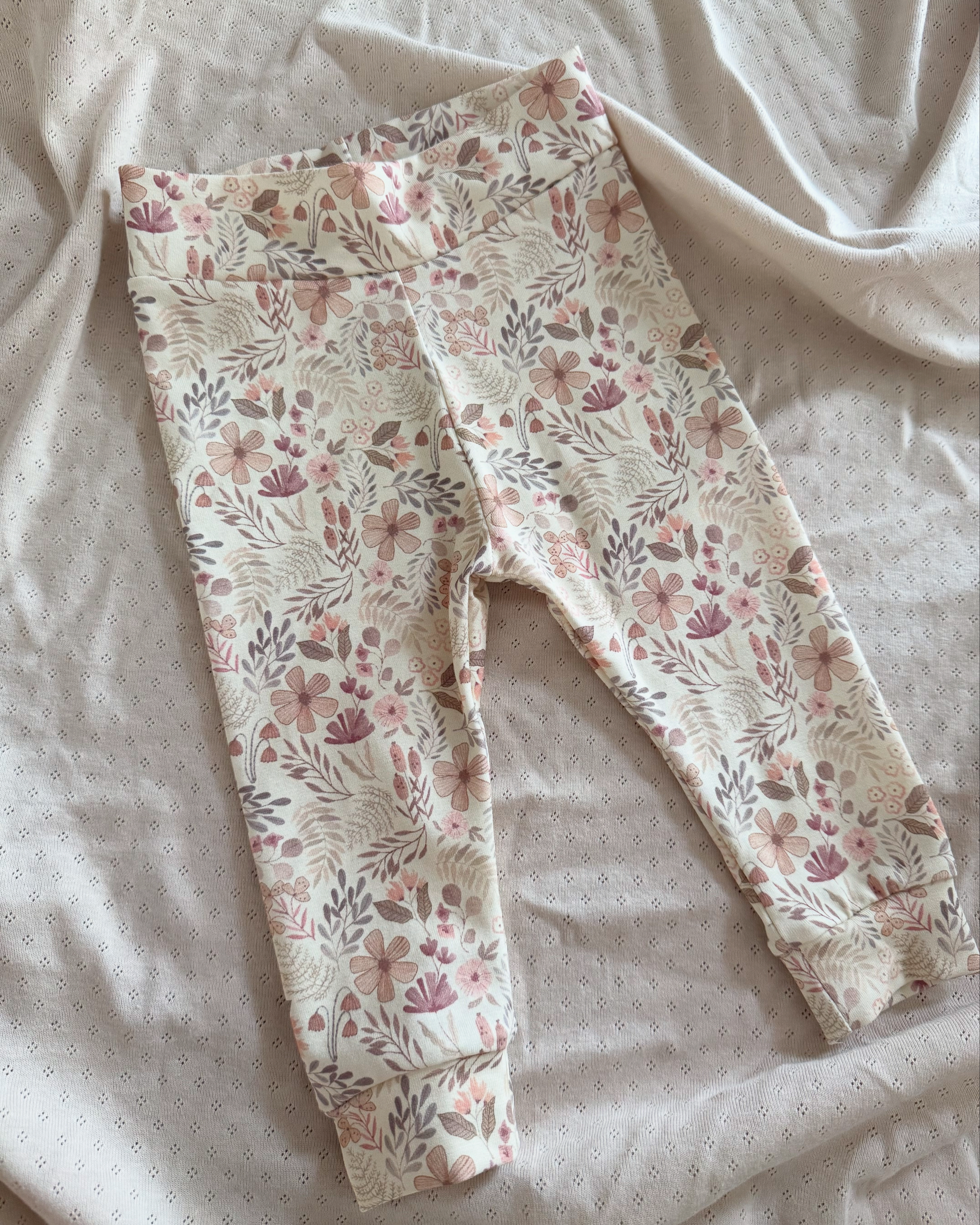 Broekje Beige Flowers