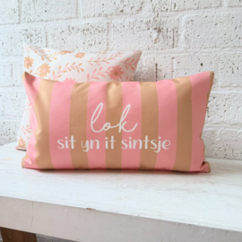 Buitenkussen ‘Lok sit yn it sintsje’ 50x30