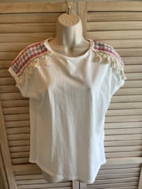 T-shirt met roze frulletjes