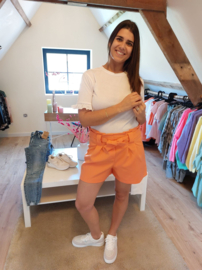 T-shirt wit met frulmouwtje