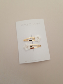 Pretty Flower white clip middel (2 stuks)
