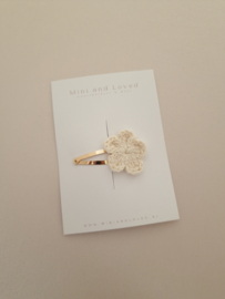 Flower Crochet Beige clip middel (1 stuk)