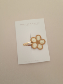 Flower Brown with white clip middel (1 stuk)