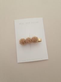 Pompom Light Brown line middel (1 stuk)