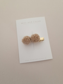 Big Pompom Brown line middel (1 stuk)