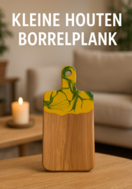 Ontdek waarom een kleine houten borrelplank onmisbaar is voor elke borrel. Stijlvol, duurzaam en perfect voor het serveren van kazen, tapas en meer!