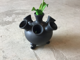 HDB tulpenvaas op pootjes groot zw