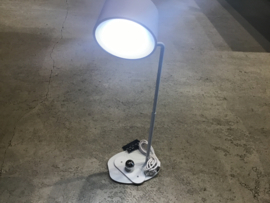 KY bureaulamp design LED op accu, met wandbevestiging